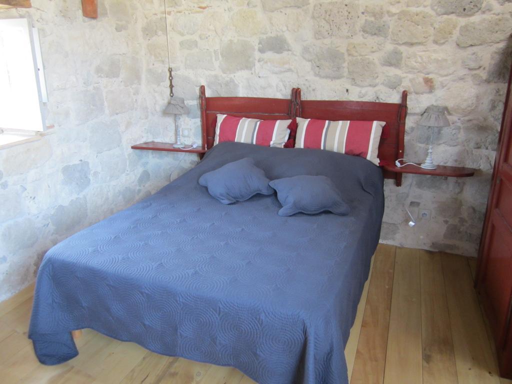 Chambre D'Hotes La Tour De Brazalem Nérac Δωμάτιο φωτογραφία