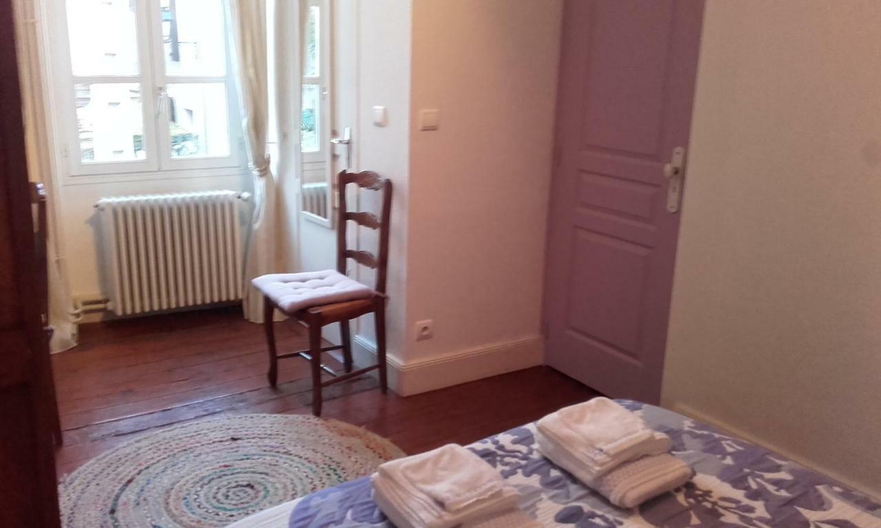 Chambre D'Hotes La Tour De Brazalem Nérac Εξωτερικό φωτογραφία